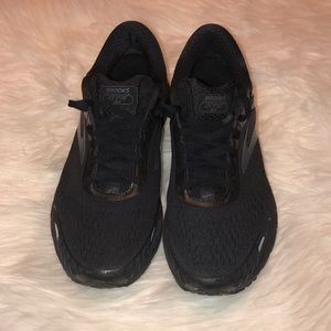 Brooks Adrenaline GTS 18 Women’s Running Shoes